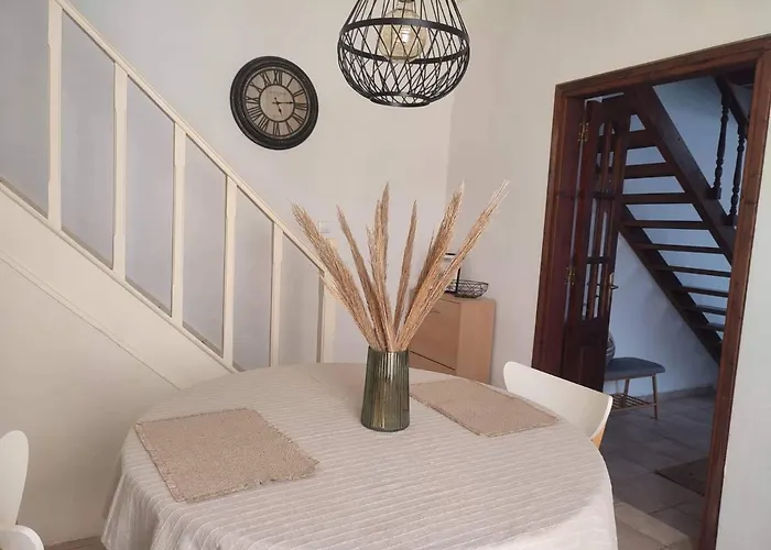 Old Town Maisonette Case de vacanță *